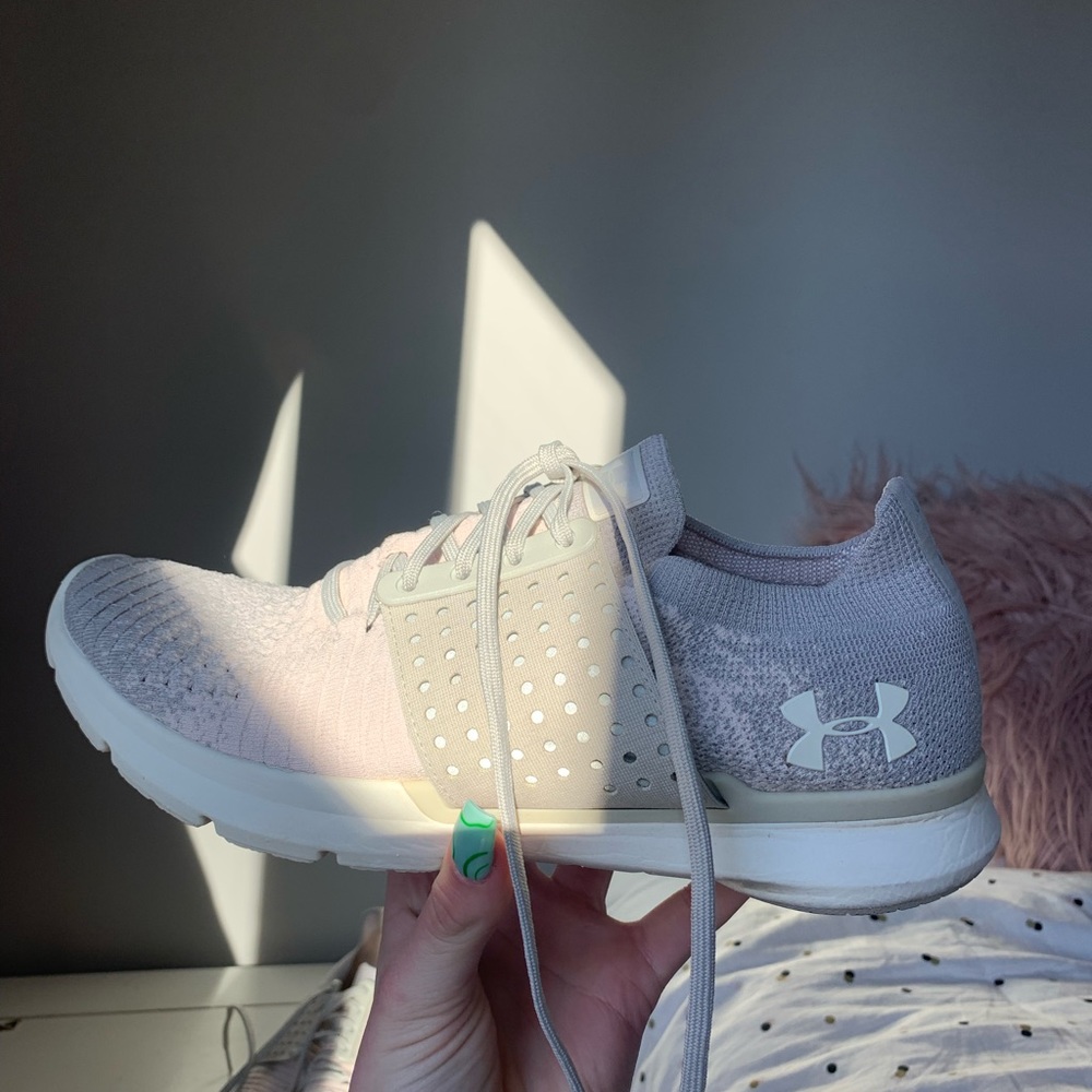 Light pink & grey under armour running shoes